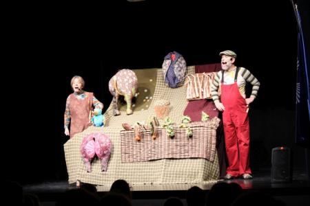 Utrinek s predstave, foto JSKD OI Trebnje