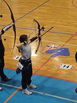 Mladi lokostrelci na tekmovanju