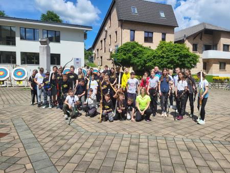 Mirnski lokostrelci tu in tam