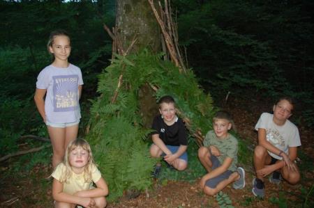 Gozdni tabor na Debencu, foto Zavod GOZDNICE