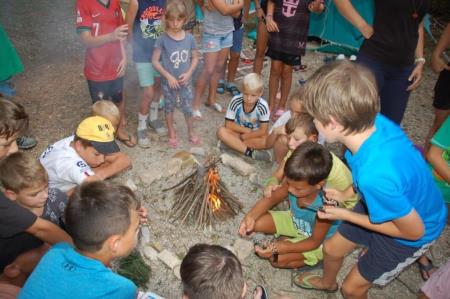 Gozdni tabor na Debencu, foto Zavod GOZDNICE