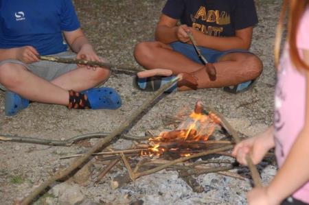 Gozdni tabor na Debencu, foto Zavod GOZDNICE