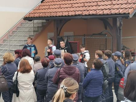 Gasilke na posvetu v PGD Bela Cerkev